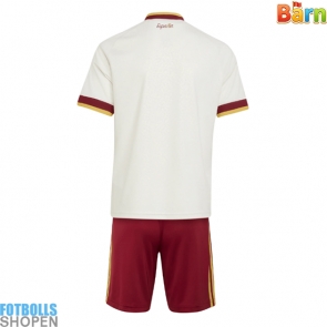 Billiga Spanien Bortatröja Barn VM 2026 Kortärmad (+ Korta byxor)